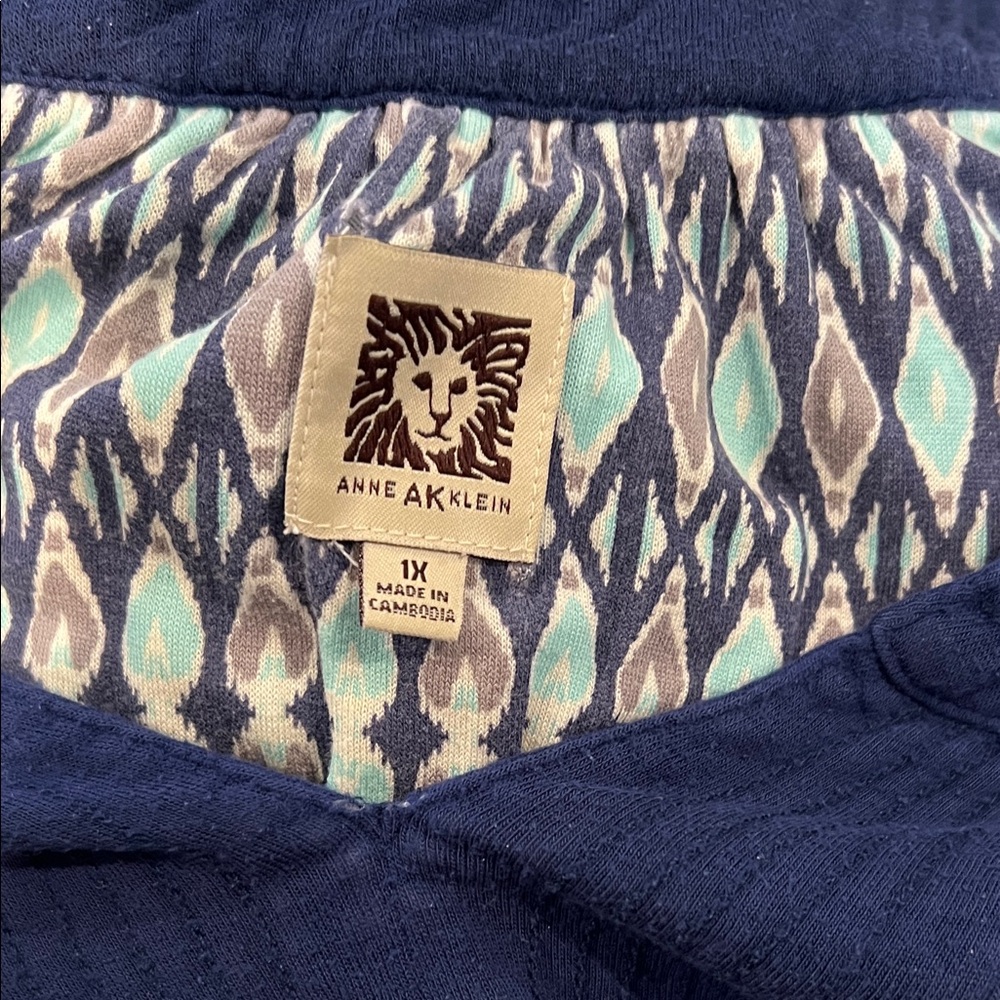 Anne Klein Navy and Teal Patterned gown